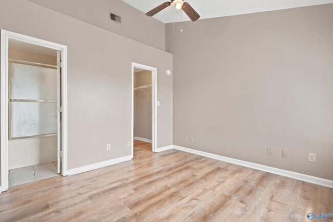 Building Photo - 104 Waters Edge Ln
