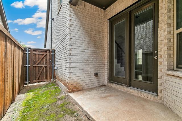 Building Photo - 17652 Sequoia Dr