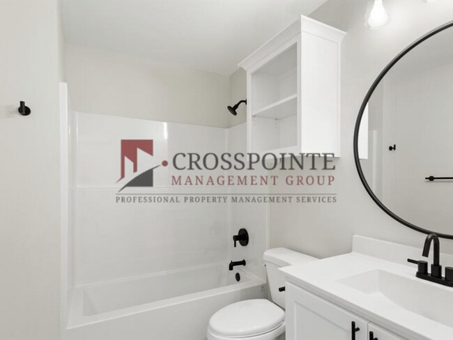 Building Photo - Beautiful and Spacious 3-Bedroom, 2-Bath Rental Home with Modern Finishes