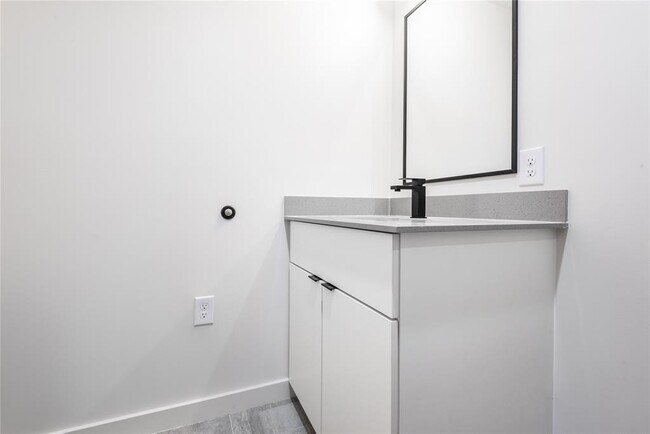 Building Photo - 3515 Webberville Rd