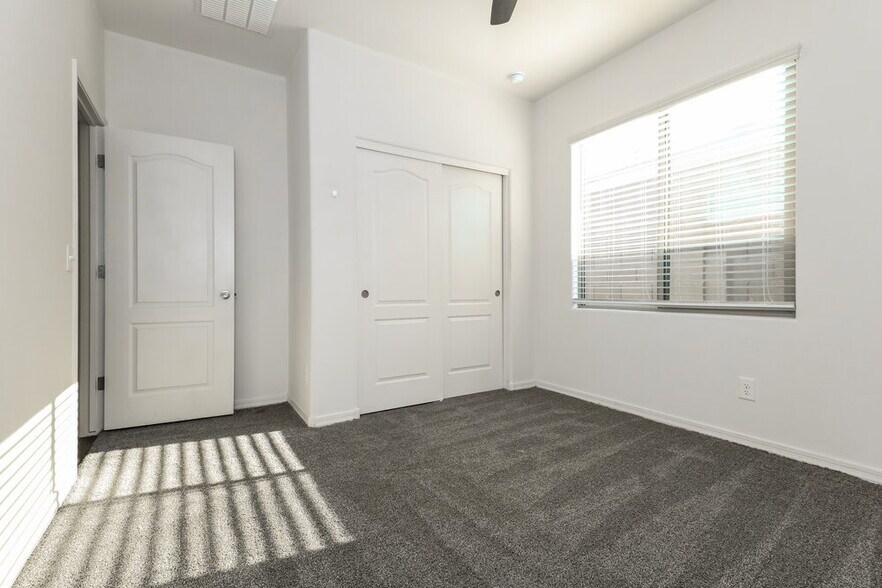 Building Photo - 8224 W Encinas Ln