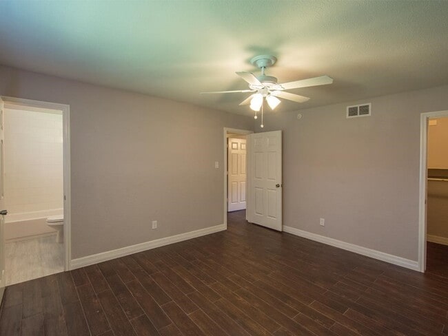 Building Photo - 6510 Reamer St