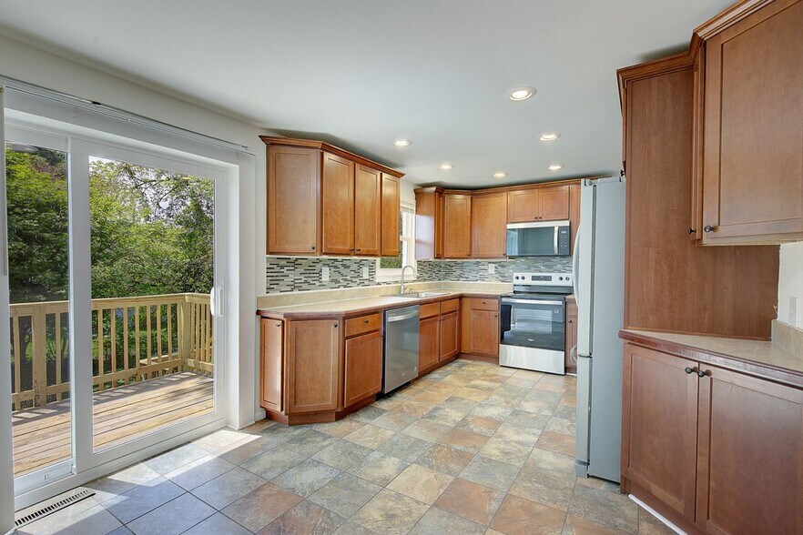 Building Photo - 6417 Kaine Dr