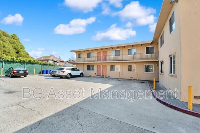 Primary Photo - 130 Marina Way