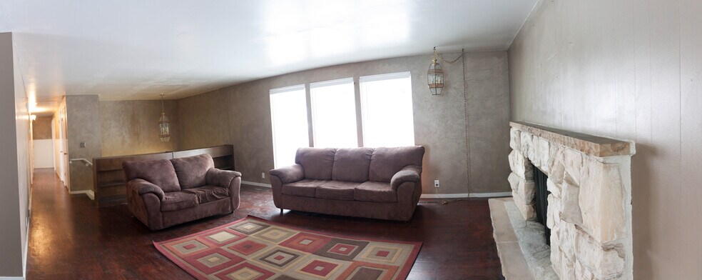 living room - 730 East 2780 North