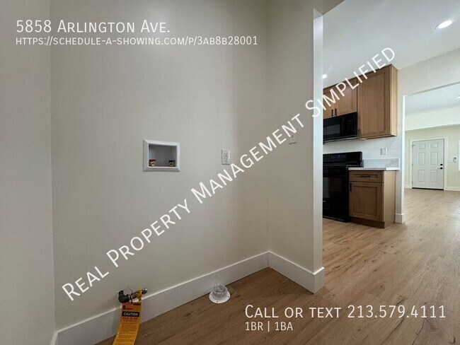 Building Photo - 5858 Arlington Ave