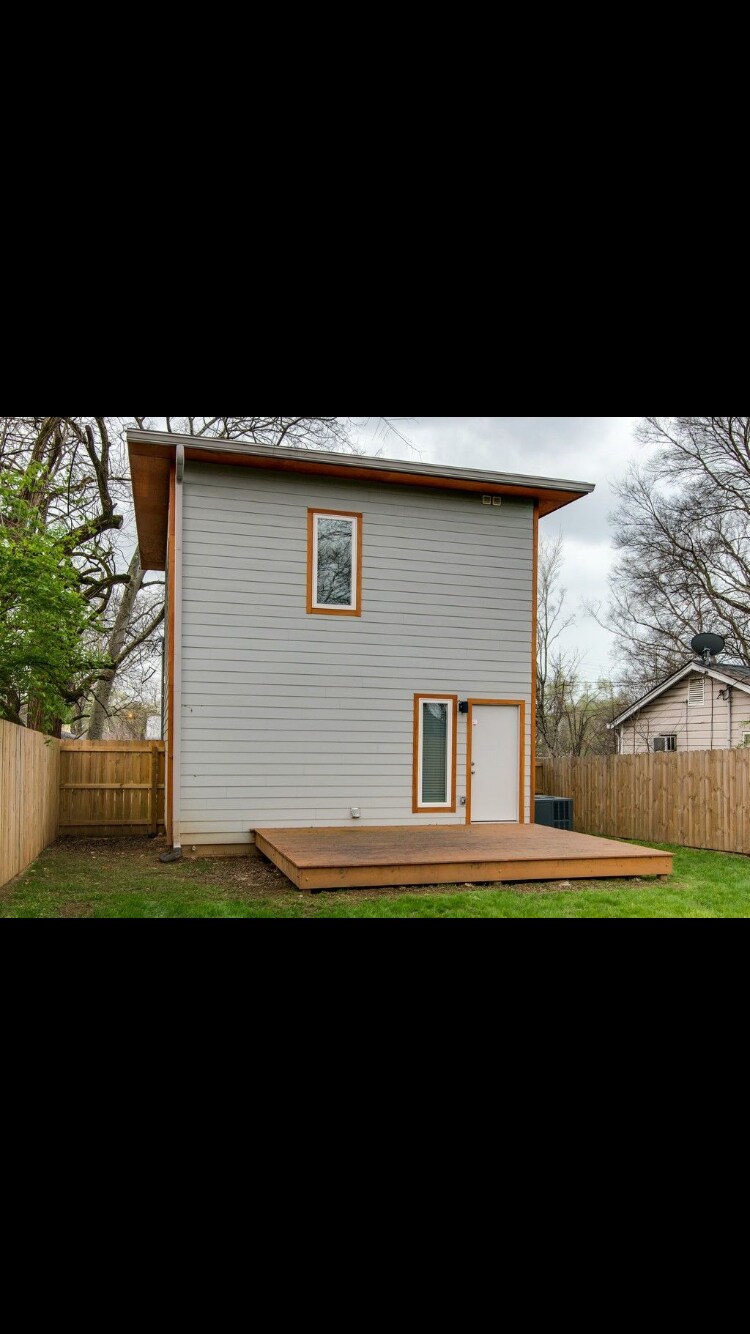 Building Photo - 203 Prince Ave