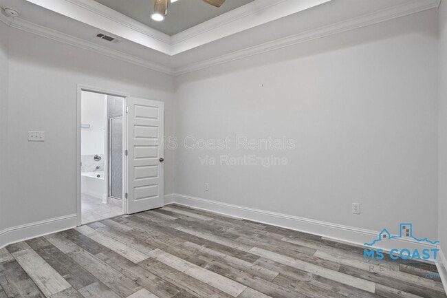 Building Photo - 15328 Oak Creek Cove