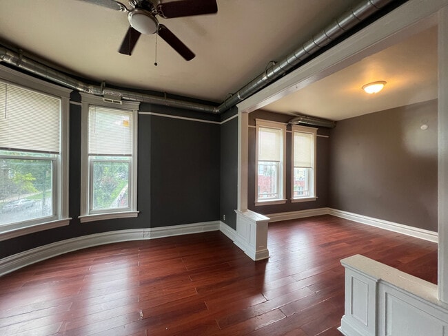 Building Photo - 2356 S Drake Ave