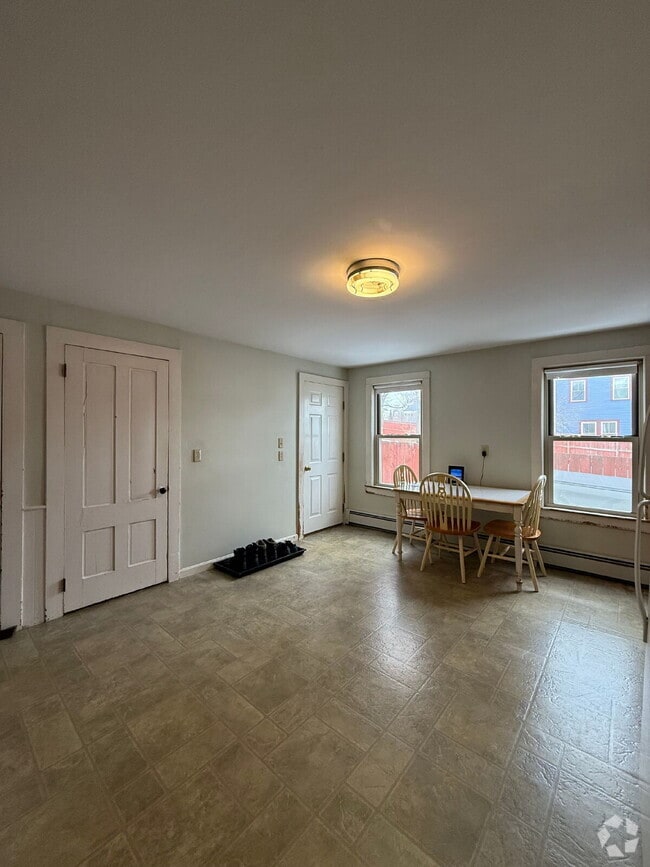 Building Photo - Tour 5/28 1:30pm. First Floor 1-Bedroom Ap...