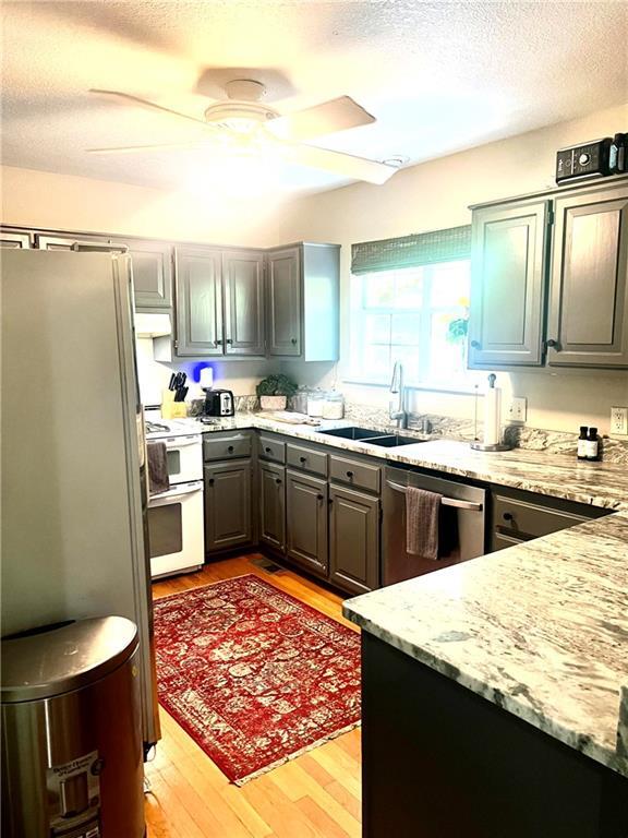 Building Photo - 1072 Valley View Dr