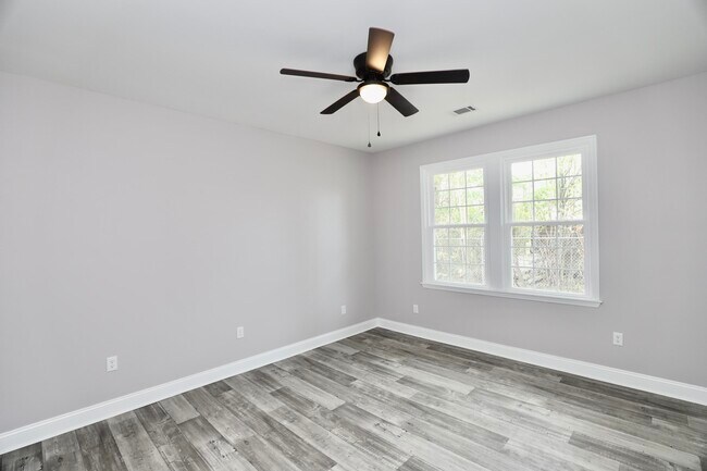 Building Photo - 11 Kendrick St