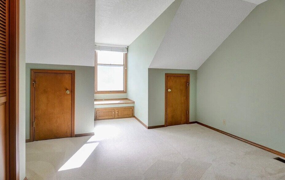 Building Photo - 15252 Boones Way