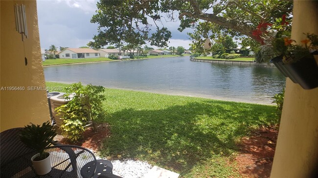 Building Photo - 7640 Westwood Dr