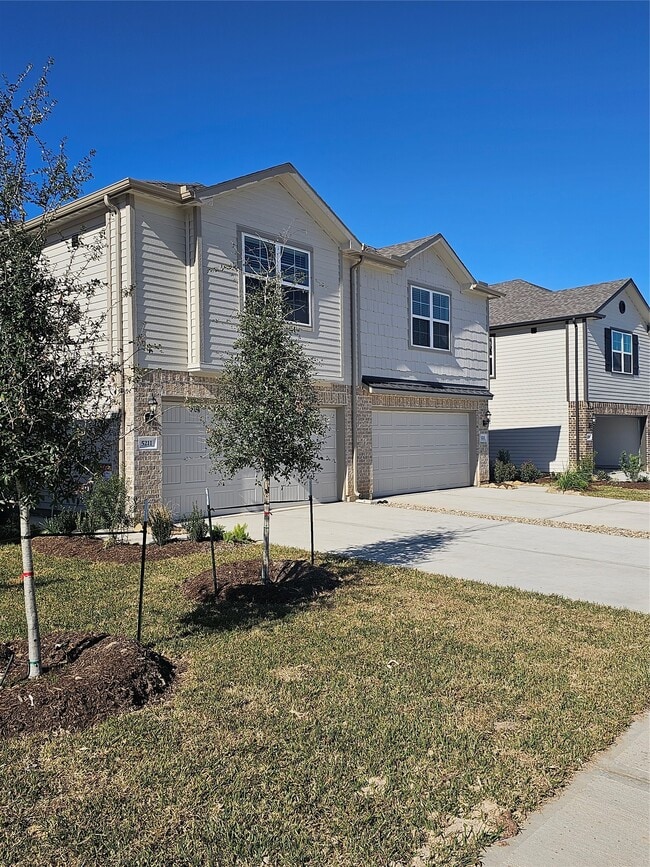 Building Photo - 5207 Shallowhurst Ln