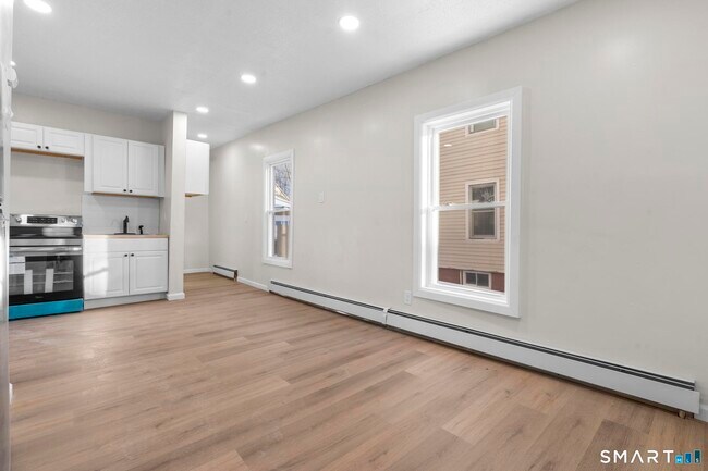 Building Photo - 26-28-28 Mc Lean St