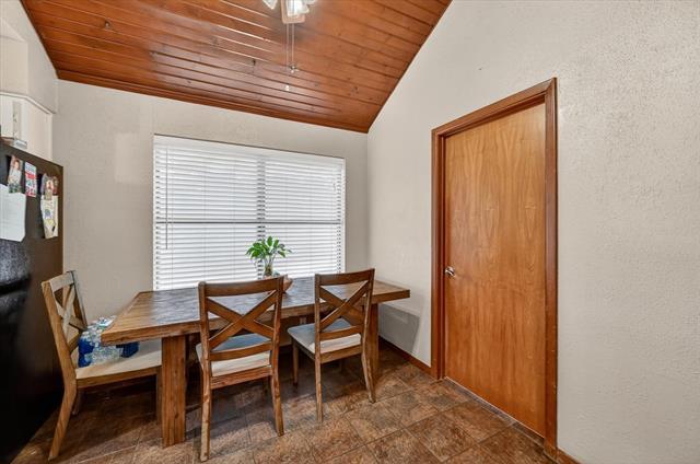 Building Photo - 3921 Timberidge Dr