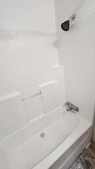 Building Photo - 163 Quail Creek Dr
