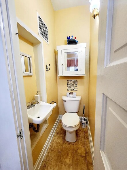 Power room main level - 329 N North St