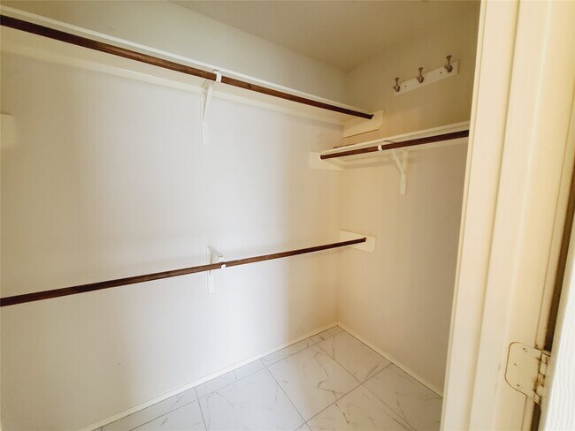 Building Photo - 2659 Daryns Landing Dr