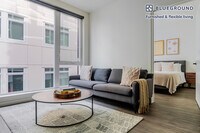 Building Photo - 10050 NE 10th St