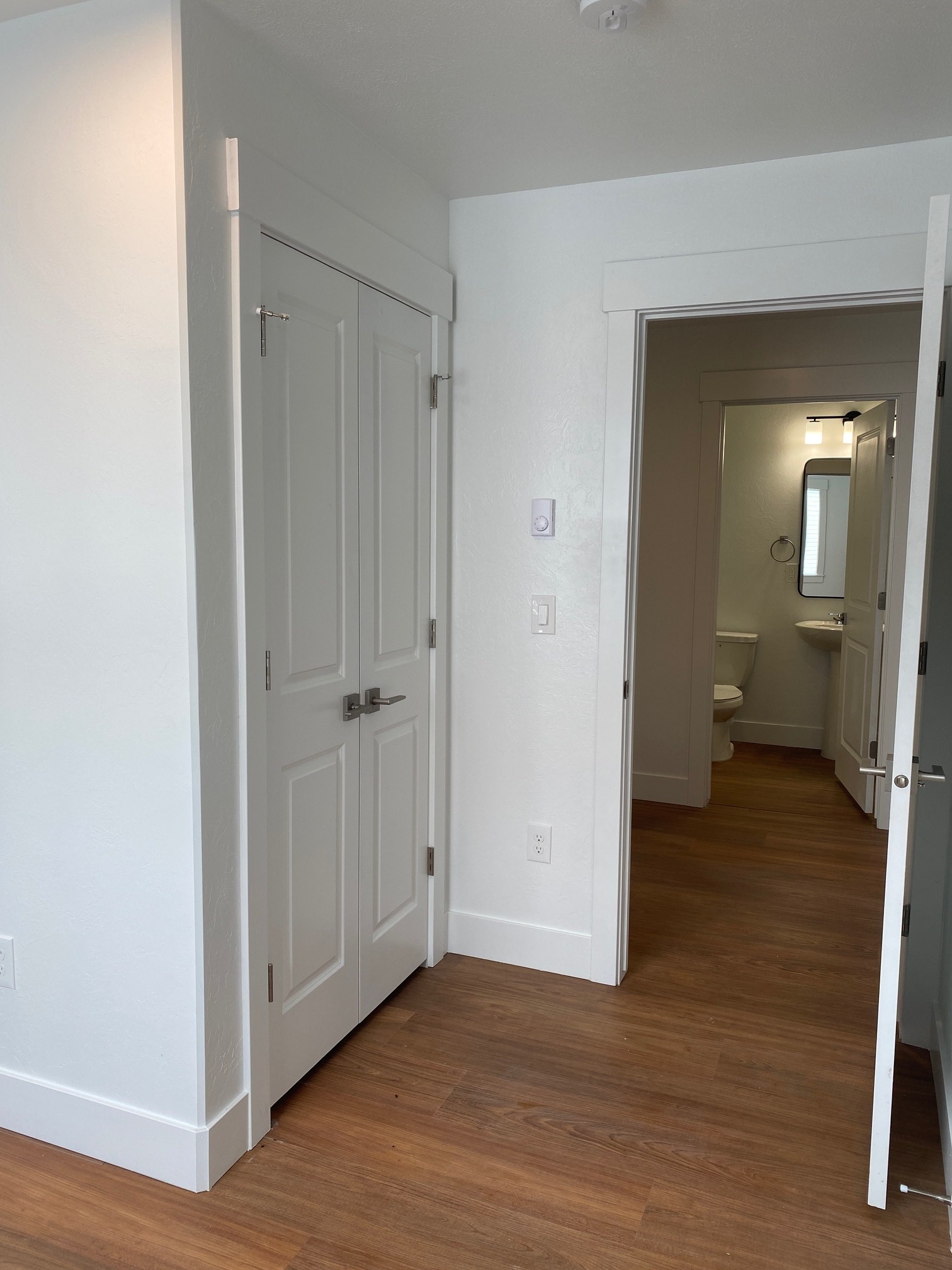 Building Photo - 640 Lincoln St