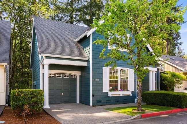 Building Photo - SEPTEMBER FREE >> Beautiful 3BR/3BA Townho...