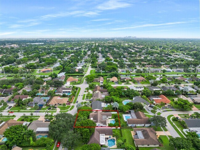 Building Photo - 7700 NW 11th Pl