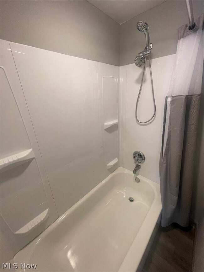 Building Photo - 12007 Beulah Ave