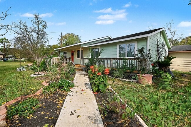 Building Photo - 1627 Texas Ave