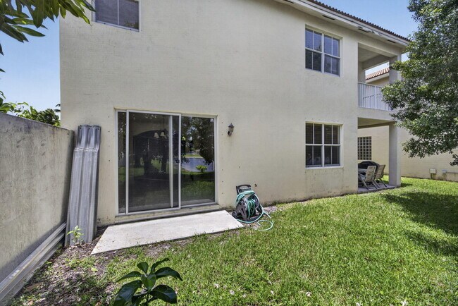 Building Photo - 10671 Old Hammock Wy