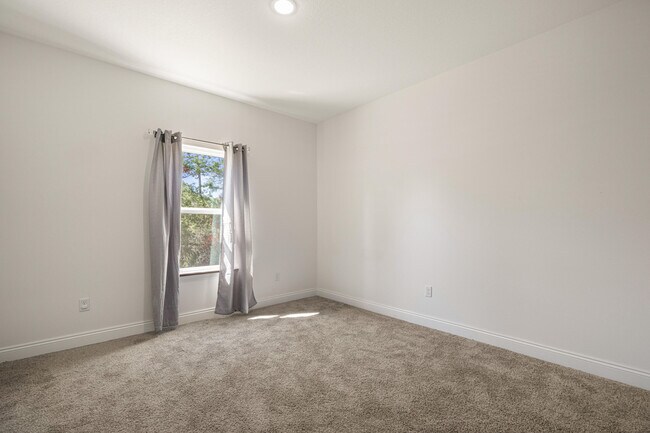 Building Photo - 4902 Kensington Ln