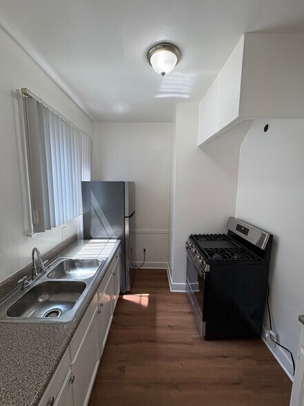 Unit 2 - 314 S Catalina St