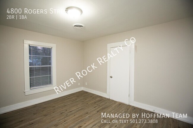 Building Photo - 4800 Rogers St