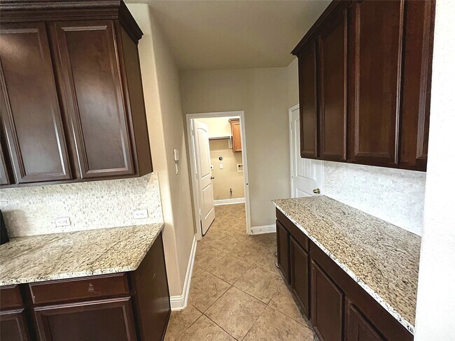 Building Photo - 307 Maverick Run Ct