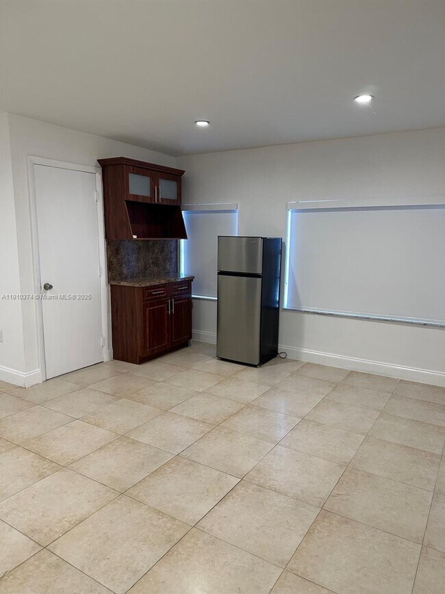 Building Photo - 13005 SW 116th Ct
