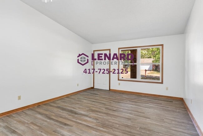 Building Photo - 2242 W Colgate St