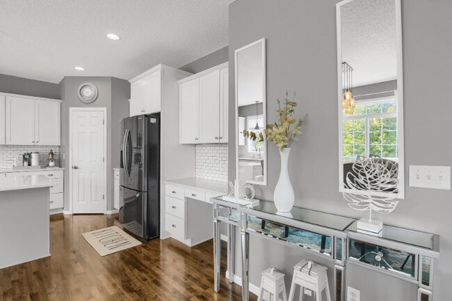 Building Photo - 3197 Arden Dr