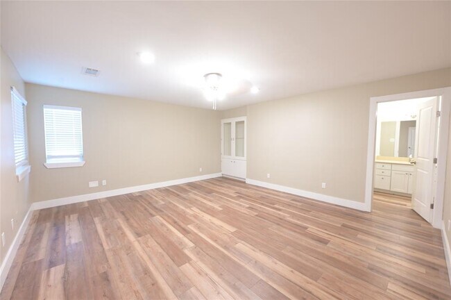 Building Photo - 2106 S Colorado St