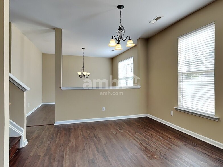 Building Photo - 2308 Sage Crossing Rd