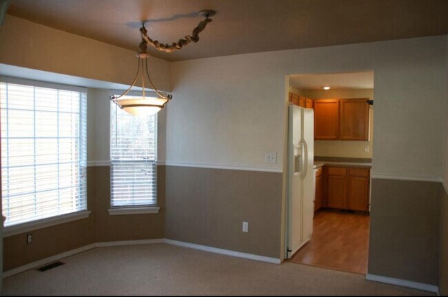 Building Photo - 2533 193rd Pl SW