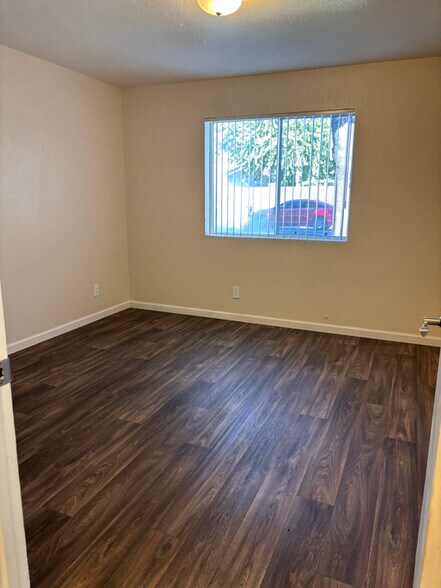 Building Photo - 1220 La Loma Ave