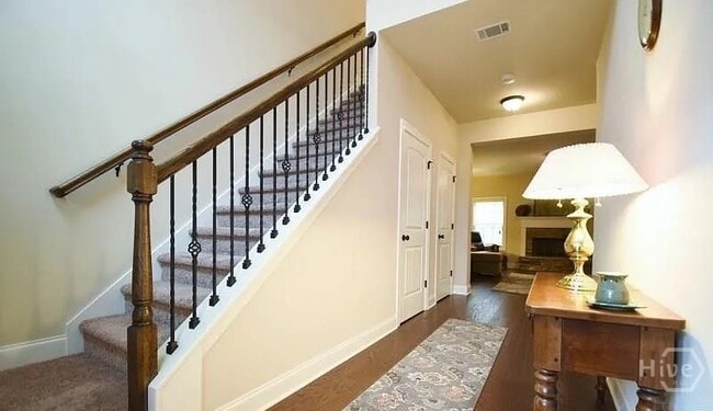 Building Photo - 157 Putters Dr