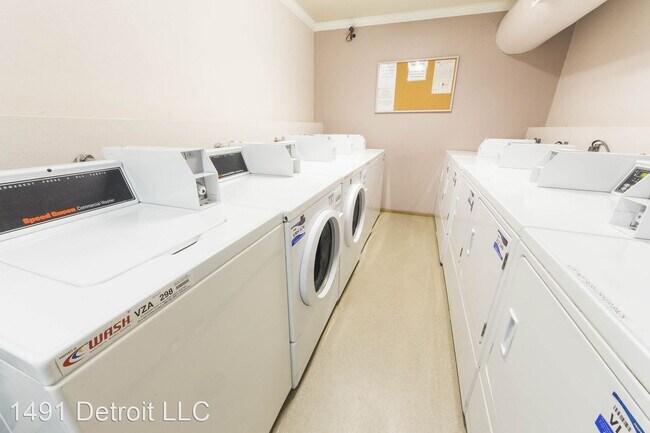 Building Photo - 1491 Detroit Ave