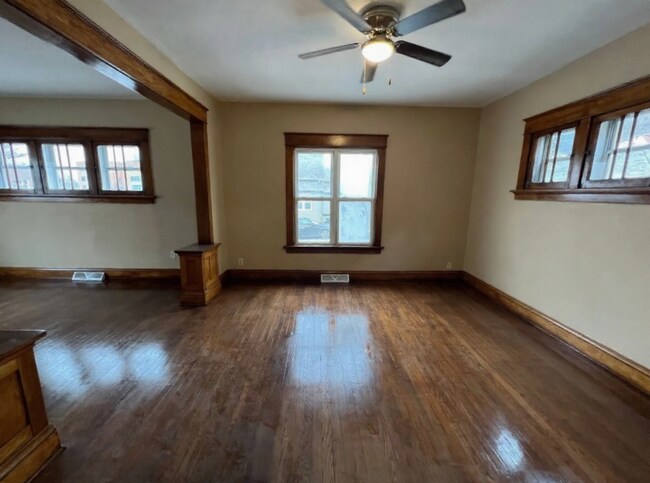 Building Photo - 2214-2216 7th Ave