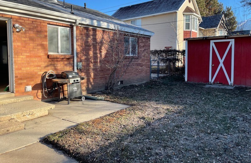 Building Photo - 974 E 50 N