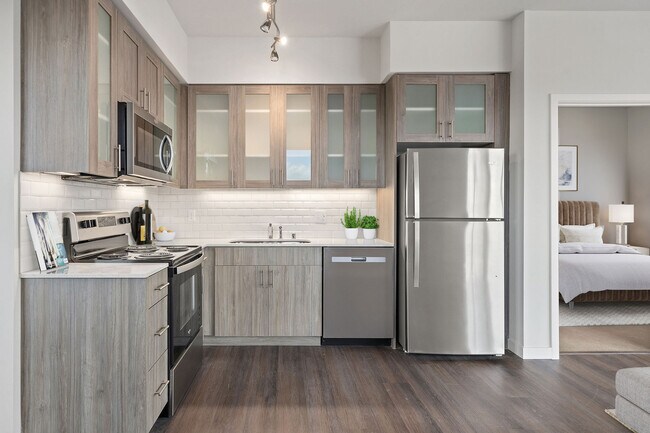 Building Photo - Maple Leaf Apartments