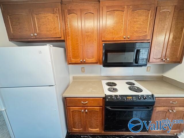 Building Photo - 302 Earnhardt Dr