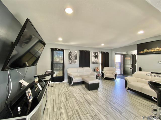 Building Photo - 2468 S Evanston St