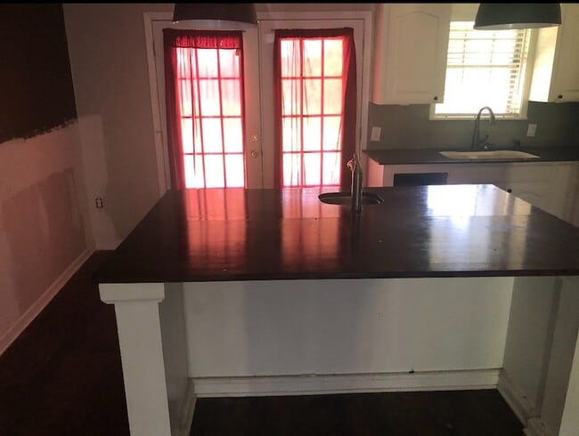 Building Photo - 8132 Hobbs Dr